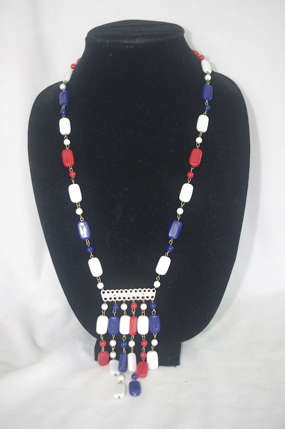 Vintage Beaded Necklace: Long, Bicentennial, Red, 
