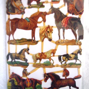 Retazos de recortes troquelados vintage: Caballos y jinetes floridos en relieve EF / Ernst Freihoff Alemania
