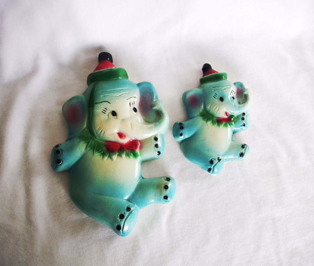 Vintage Chalkware / Plaster of Paris Decor / Wall Hangings Large