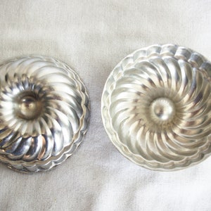 2 Aluminum Jell-O Molds: Bundt Classic Mold Shape