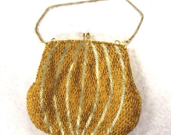 Bolso vintage: "Magid", cuentas de semillas doradas y plateadas, asa de cadena dorada, Hong Kong, años 60