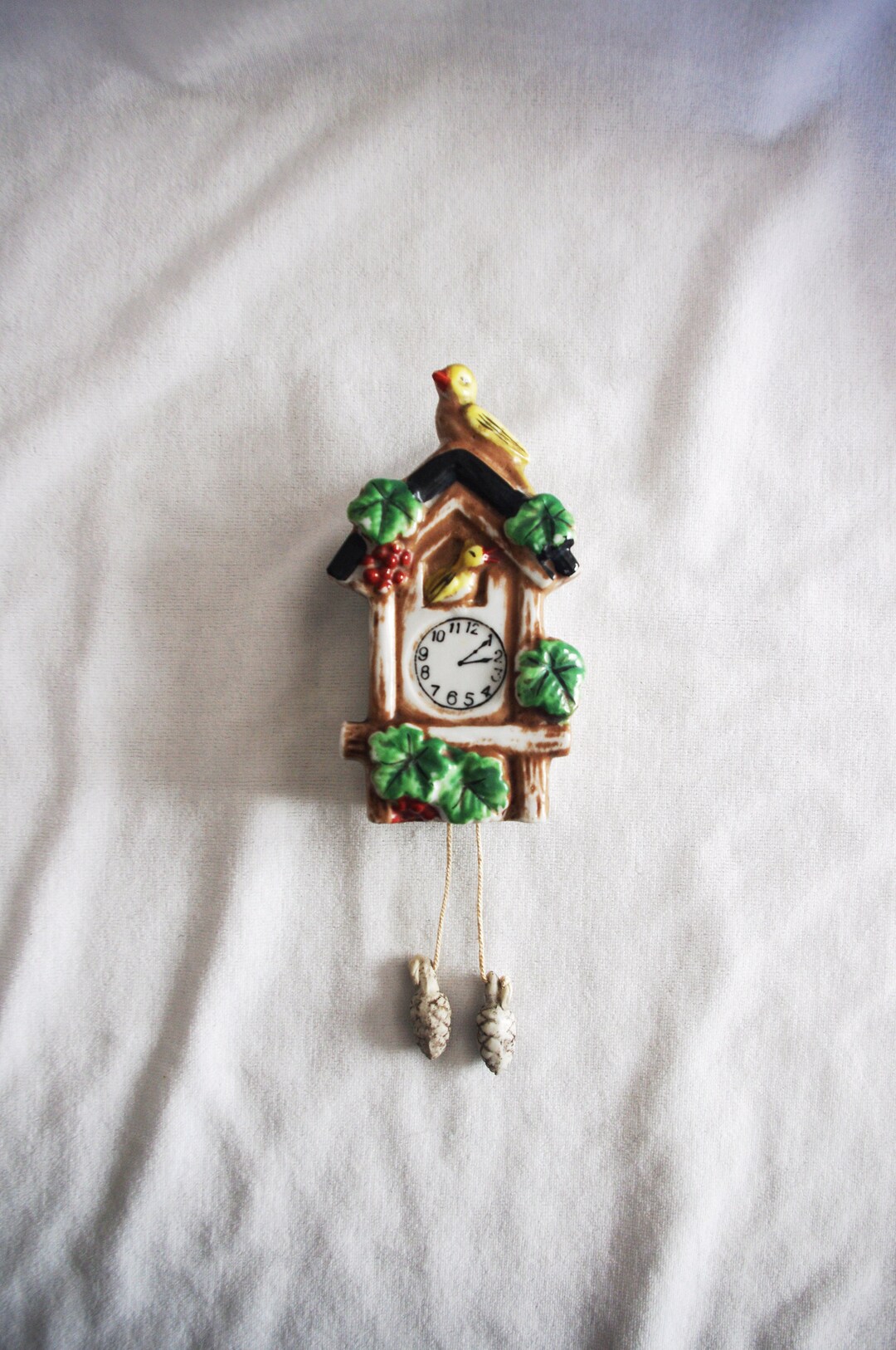 Vintage Small Cuckoo Clock Wall Pocket Planter Green Brown W/ Two