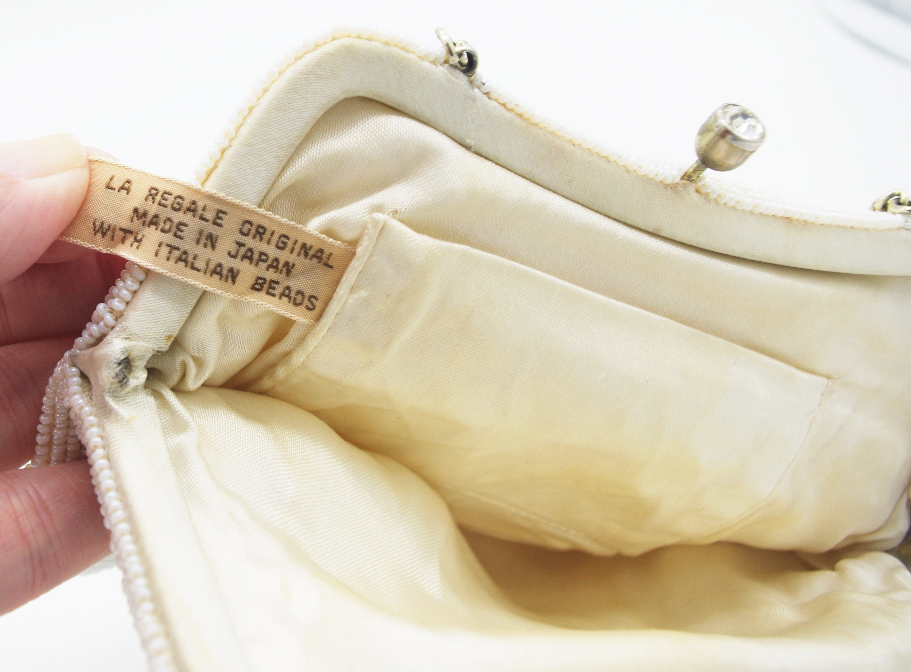 La Regale White Beaded Vintage Handbag. Italian glass beaded evening purse,  made in Japan.