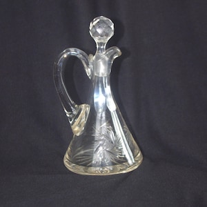 Antique Cruet w/ Stopper: Star Pinwheel Cuts on Bottle / Bottom, Faceted Stopper, Early 1900s