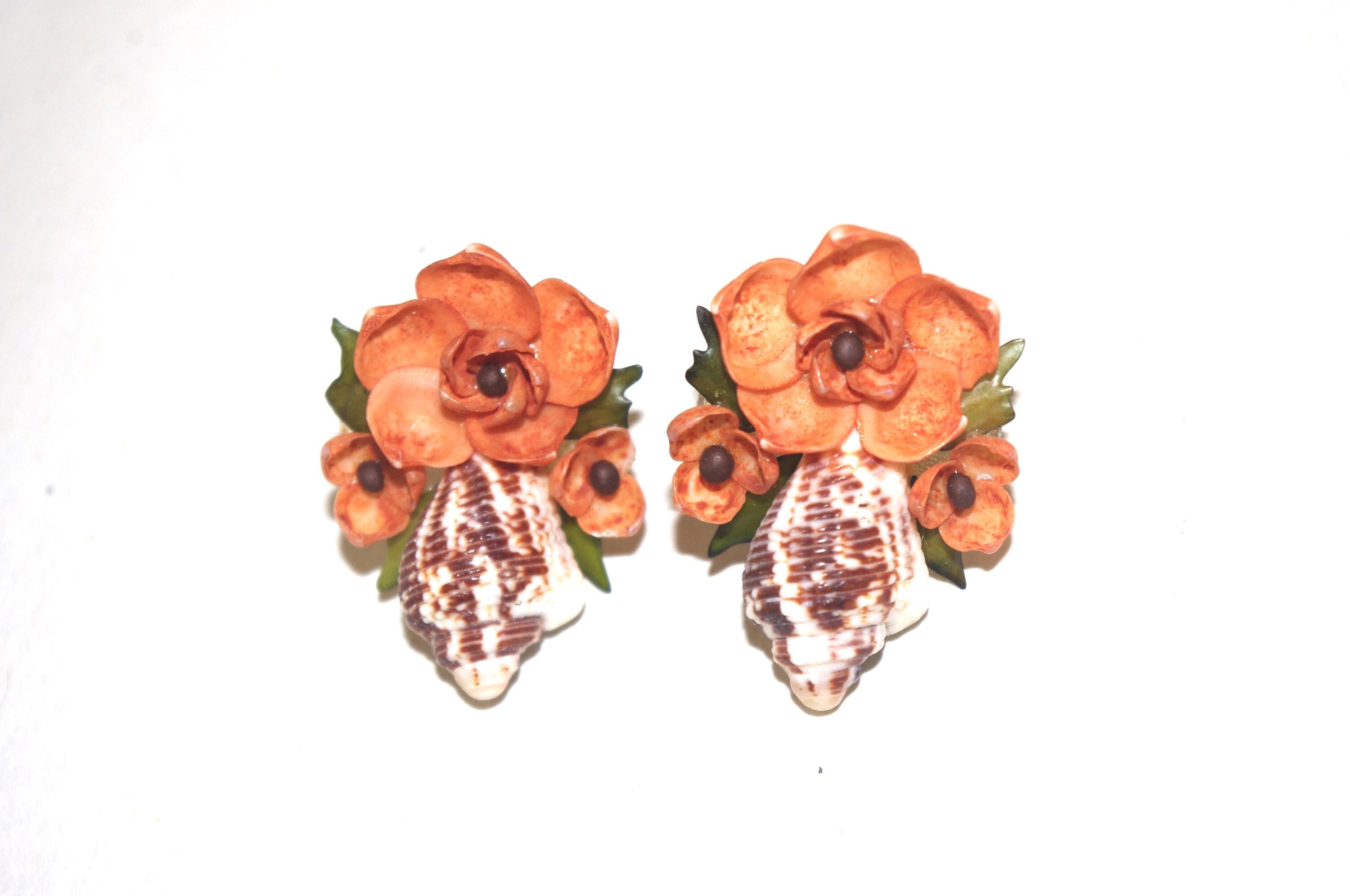 Boucles D'Oreilles Vintage En Pâte De Verre Rouge - Forme Coquillage - Kitsch Rétro