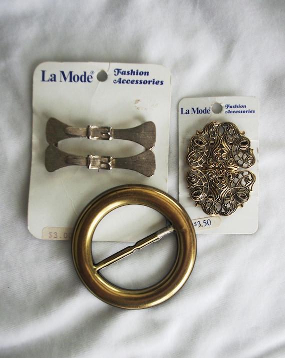 Vintage Belt Buckle Lot: 1970s La Mode Hook Clasp 