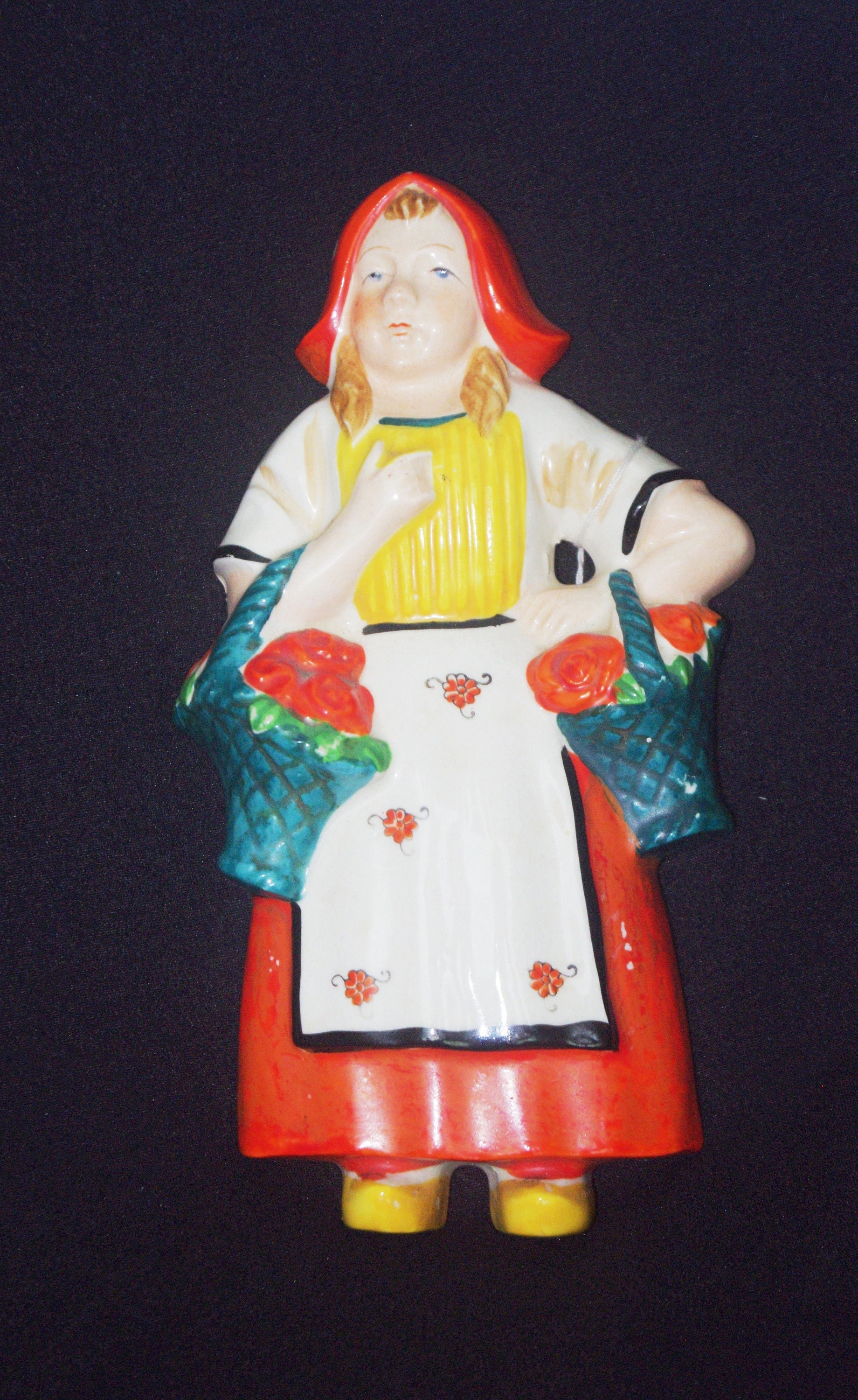 Vintage Dutch Girl Wall Decor /hanging: 
