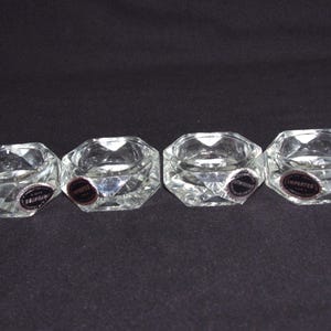Antiek / vintage zoutkelder / dipset: 4 kelders, gemarkeerd met 'American Cut Crystal Corp' / Tsjechoslowakije, ronde zeshoeken met sterren