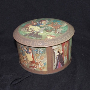 Vintage Tin: Snow White and the Seven Dwarfs / Walt Disney, Candy
