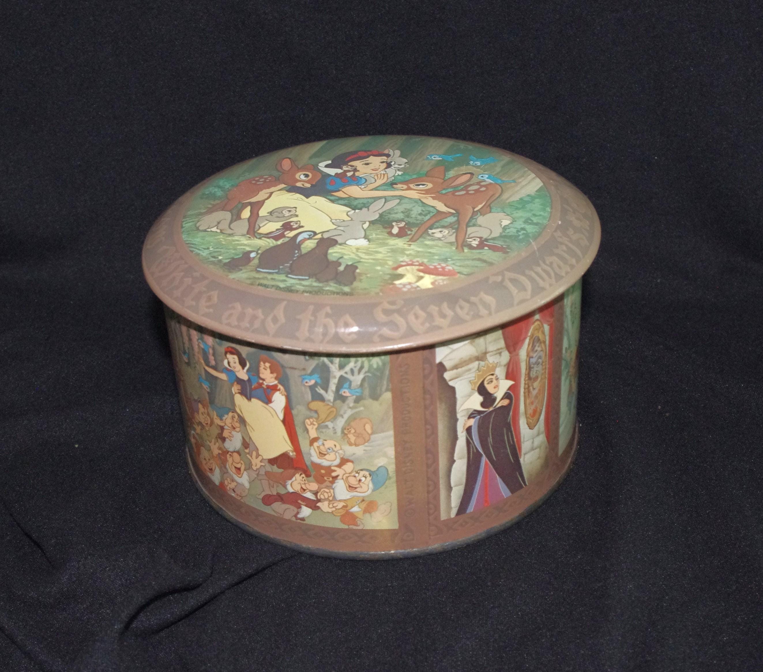 Vintage Tin: Snow White and the Seven Dwarfs / Walt Disney, Candy