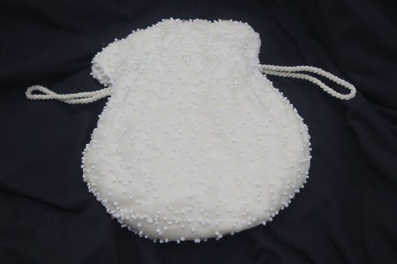 Vintage Beaded Evening Drawstring Handbag: White … - image 2