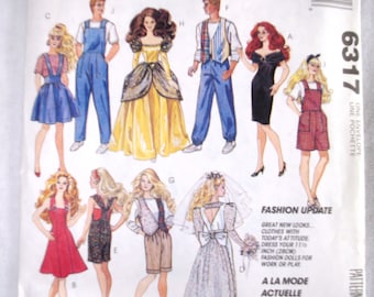 Patrón vintage de McCall's Crafts: Armario para muñecas/Barbies/Ken de 11.5" "Actualización de moda" de 1993, n.° 6317, sin usar ni cortar
