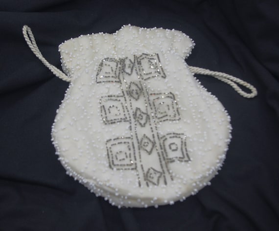 Vintage Beaded Evening Drawstring Handbag: White … - image 1