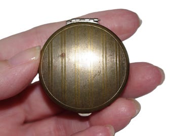 Compacto vintage: Pequeño "Harriet Hubbard Ayer of Canada, Ltd." 1930s / 30