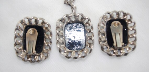 Vintage Necklace / Earring Set: Unusual Molded Bl… - image 4