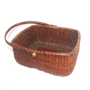 Vintage Nantucket Lightship Basket: Oval w/ Handle, Dark Brown, Woven