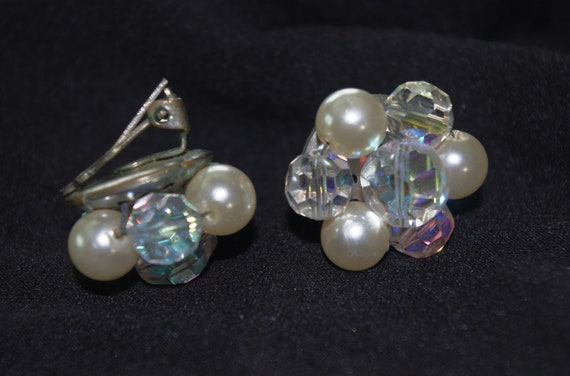 Vintage Clip Earrings: 1950s Aurora Borealis Bead… - image 3