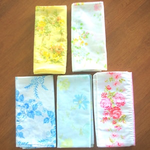CHOICE - Vintage Pillowcase / Pillow Case / Pillow Slip: Florals / Flowers, 1960s / 60s - 1970s / 60s