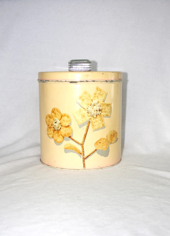 Vintage Tin: Large 
