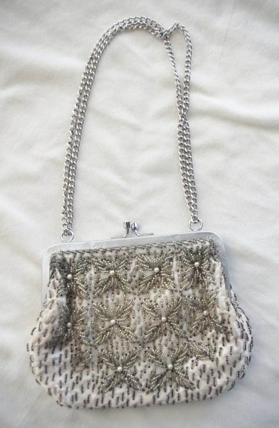 Vintage 1950s Silver Beaded Evening Bag: w/ Seed … - image 3