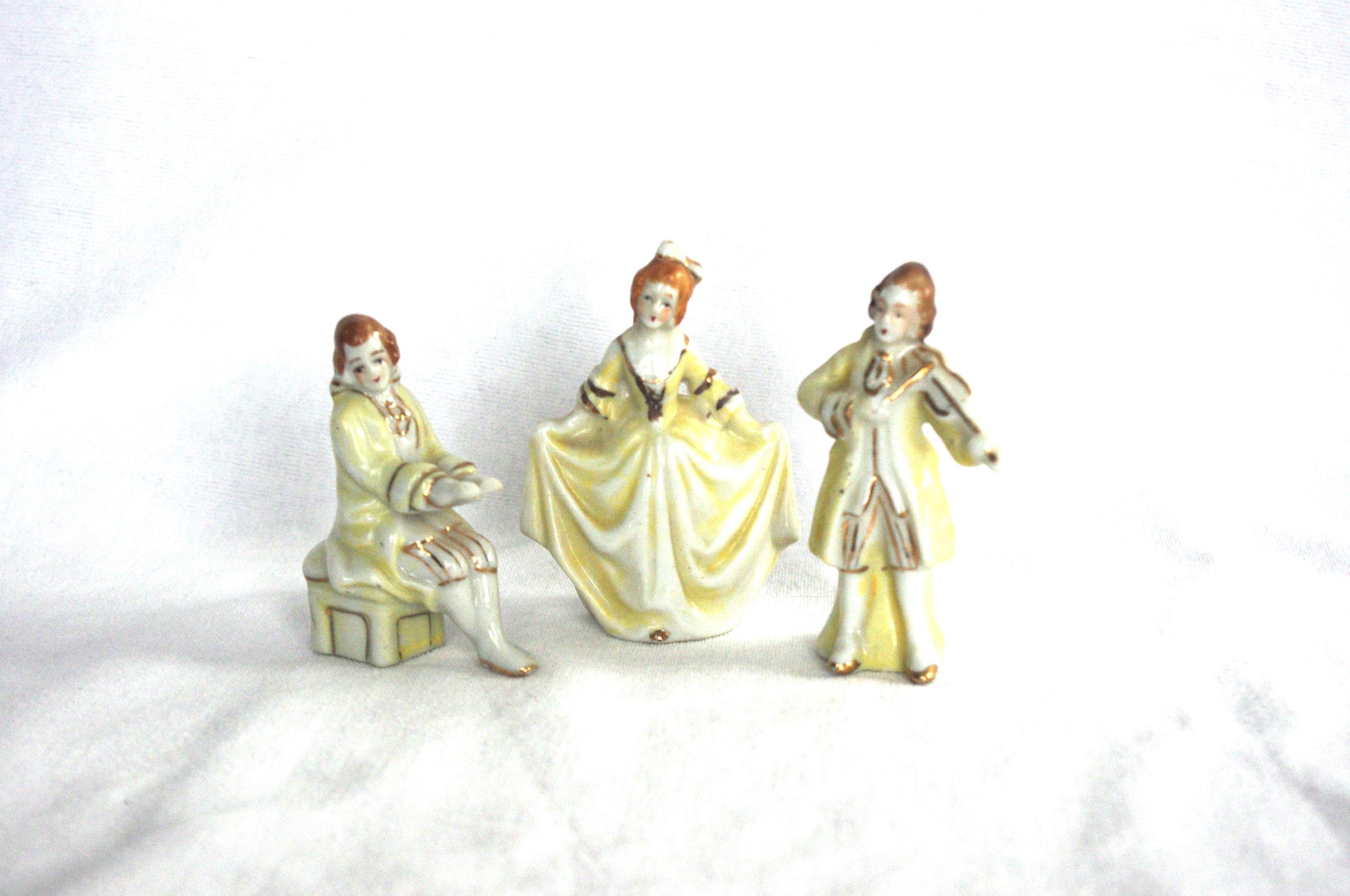 Occupied Japan Piano Miniature — The Crows Foot Antiques