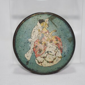 Vintage Advertising Tin: Antique La-May Sports Vanity Poudre L&#39;Ame Face Powder Compact, Herbert Roystone