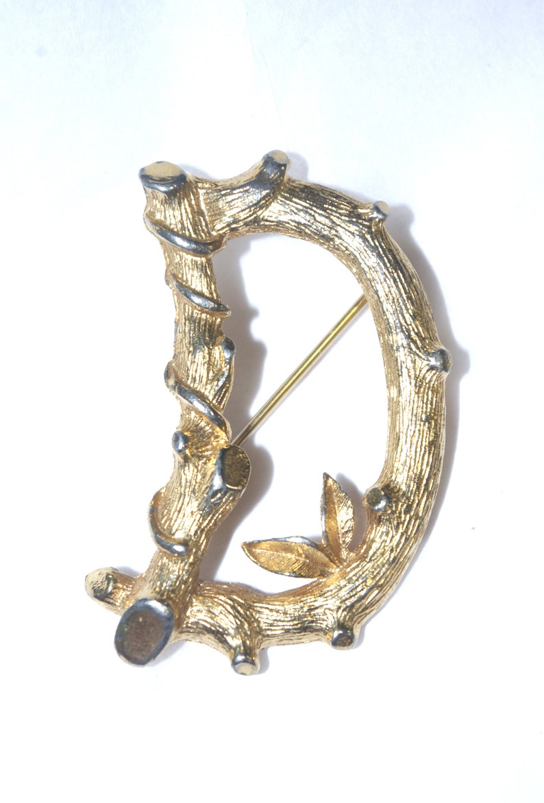 Vintage broche / pin: Sarah Coventry Gold Vine / Leaves Bamboo Twig Initial D afbeelding 2