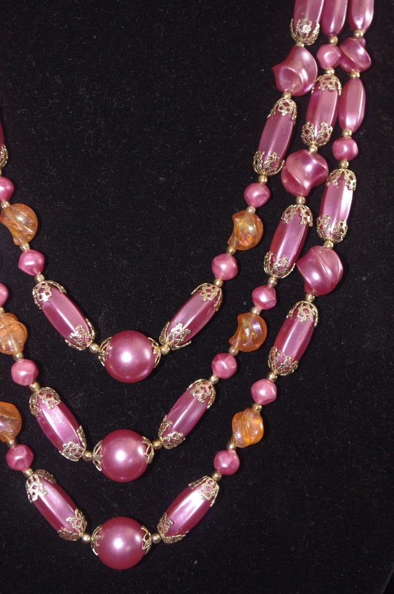 ÉDITIONS LIMITÉES collier 3 rangs tubes agate mauves et nacre blanche