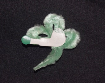 Vintage St. Patrick's Day - 50s Chenille Shamrock Pin / Brooch w/ Paper Pipe