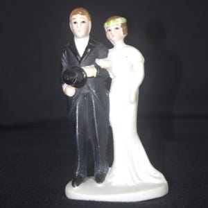 Bisque Wedding Cake Topper: Bride w/ Bandeau Headband & Groom, Painted, 1920s / 20s, 4&quot;