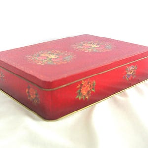 Vintage Tin / Box: Red Crackle Finish & Texture w/ Floral / Flower Bouquets, England, 1980s / 80s