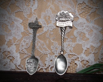 bowl pre-owned Sled /& Presents top on Pewter Souvenir Spoon Vintage Merry Christmas