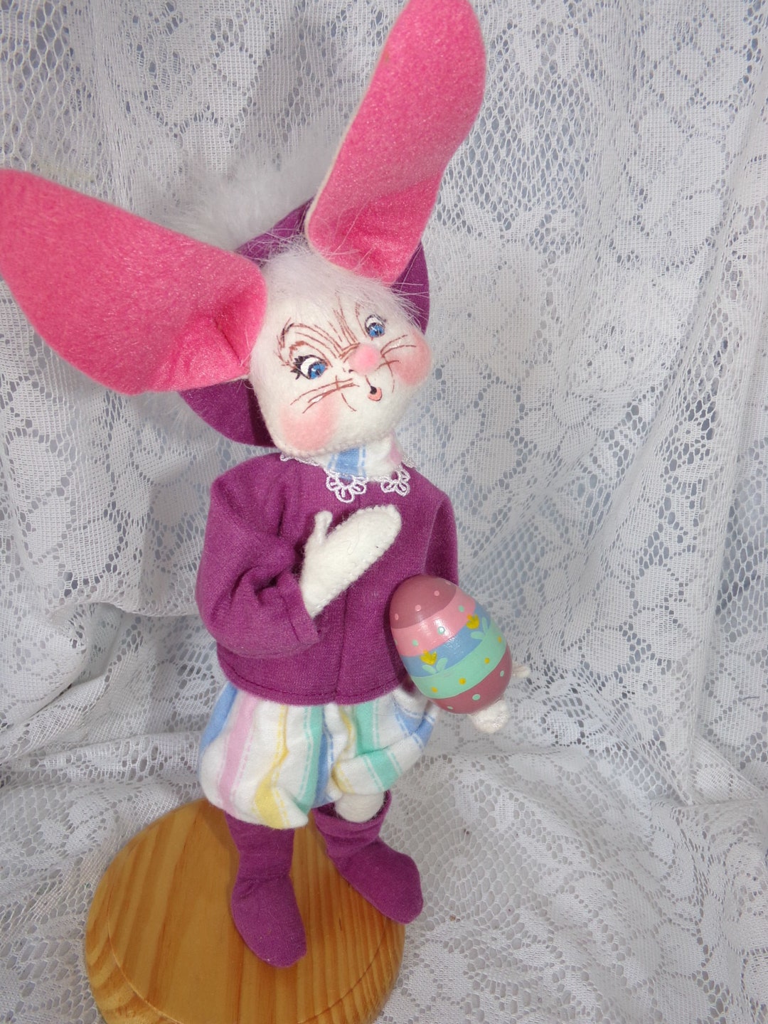 Vintage Annalee Doll Bunny W/ Egg . Easter Decor 10'' Rabbit With Egg ...