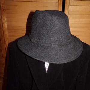 Vintage  100 % Wool Hat / Schuman Sullivan Hat  /    Connecticut Crusher  Wool Hat  /  Winter Hat /  Large Wool Hat