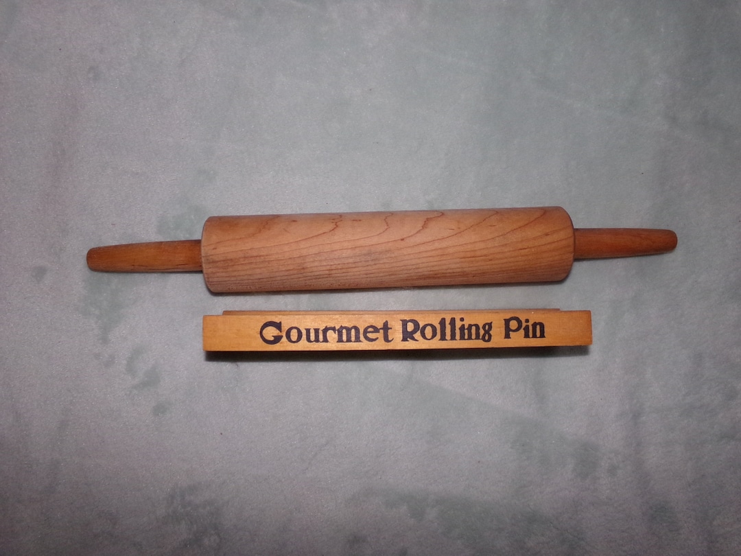 Vintage Wooden Rolling Pin / 2 Pc. Set of Wooden Rolling Pin & Holder / Primitive Kitchen Decor