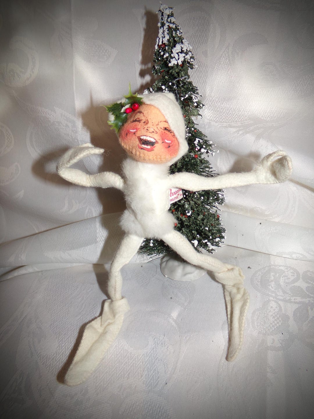 Poupée ange de Noël Annalee avec couronne Mobiltree Meredith