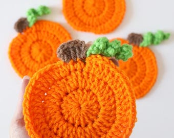 Crochet Pumpkin Coaster Pattern – Easy 3-Round Fall & Halloween Décor