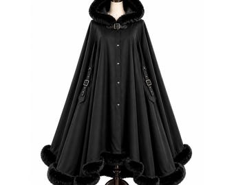 Mantello gotico lungo nero con cappuccio – Bordi in pelliccia sintetica, dettagli in pelle, accessori in metallo
