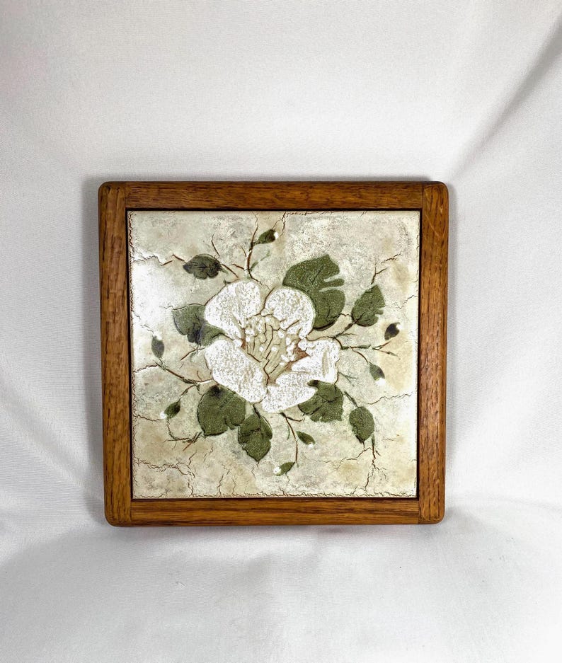 Vintage Magnolia Ceramic Tile Trivet: Handmade Oak Frame, 80s Decor image 1