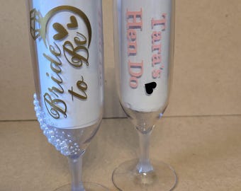 Taças de champanhe personalizadas para despedida de solteira