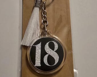 Chaveiros de aniversário personalizados | Presentes para 18, 21, 30, 40, 50 e 60 anos