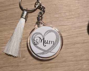 Chaveiro personalizado com foto em formato de coração | Presente para mãe, avó ou vovó com detalhe de tassel