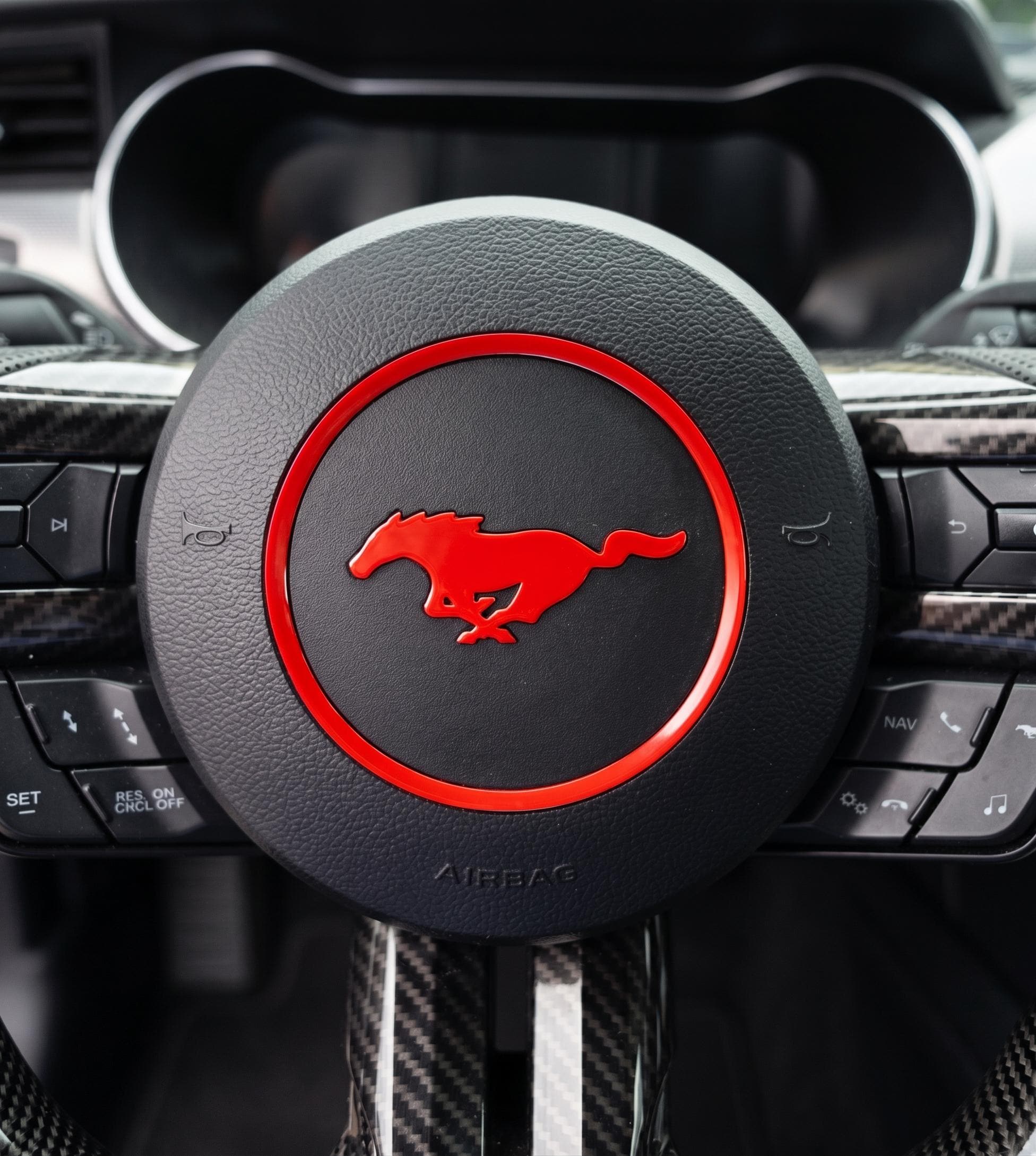 Mustang logo - Etsy 日本