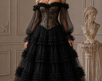 Gothic Victorian Dress – Black or White Renaissance Halloween Costume