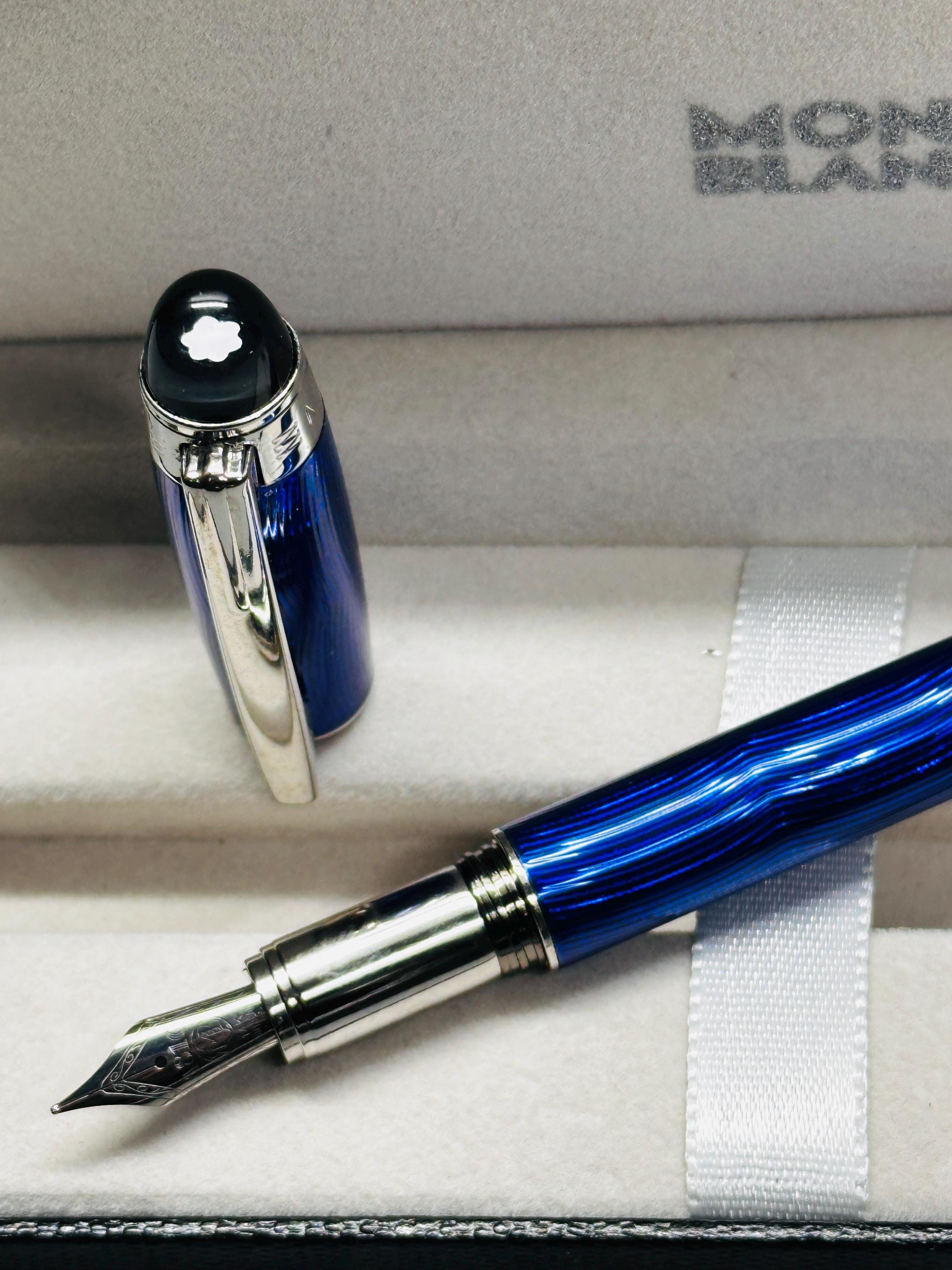 Vintage Montblanc Luxury Fountain Pen Executive Collector Silver Pen