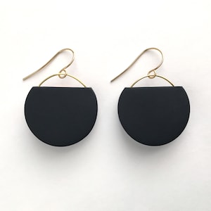 Black and Gold Geometric Circle Dangle Earrings, Minimal Black Dangle Earring, Modern Black Circle Earrings for Pierced Ears