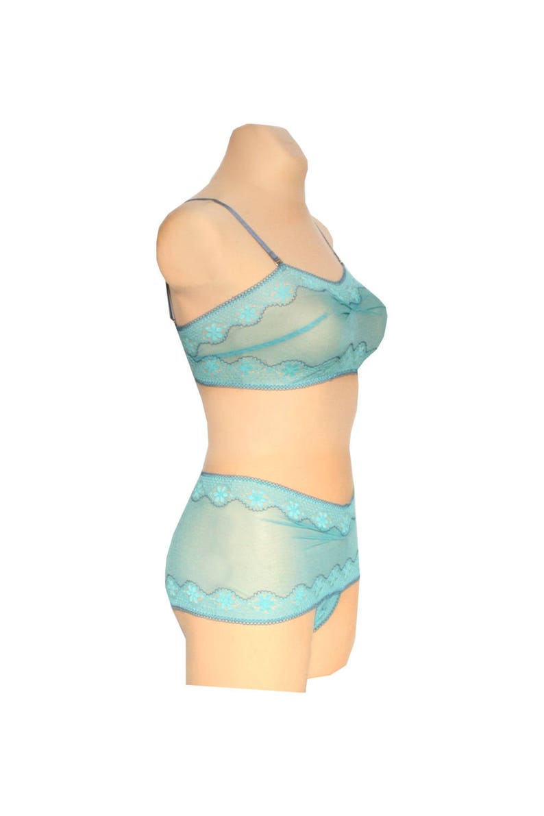 Panty Lingerie Turquoise Dream Undies in playful French Lace handmade of Fransik