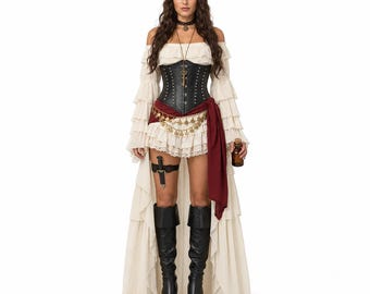 Può includere: Un costume da pirata composto da un tricorno nero, un abito color crema con volant e spalle scoperte, un corsetto nero con borchie dorate, una fascia bordeaux, una cintura con monete d'oro, una giarrettiera nera e stivali neri alti fino al ginocchio.
