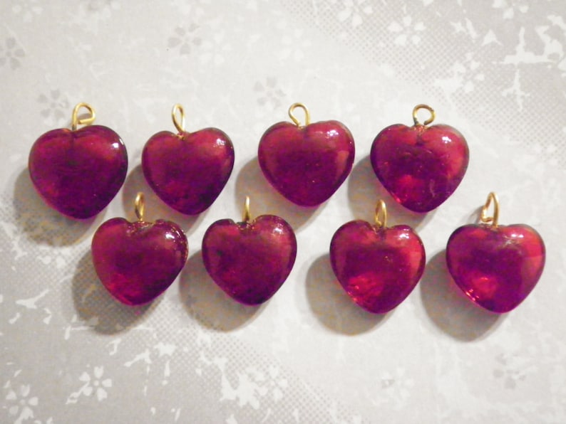 8 Vintage 18mm Glass Red Heart Charms image 1