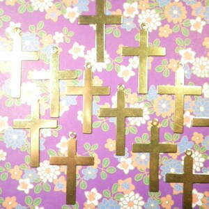 12 Vintage Brass 35mm Crosses